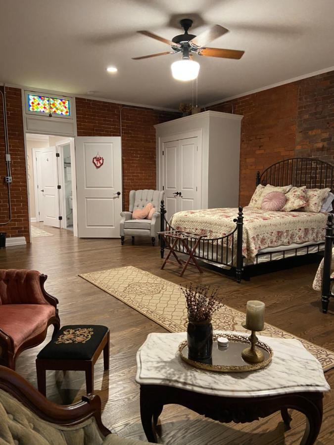 بادوكا Belle Louise Historic Bed & Breakfast المظهر الخارجي الصورة