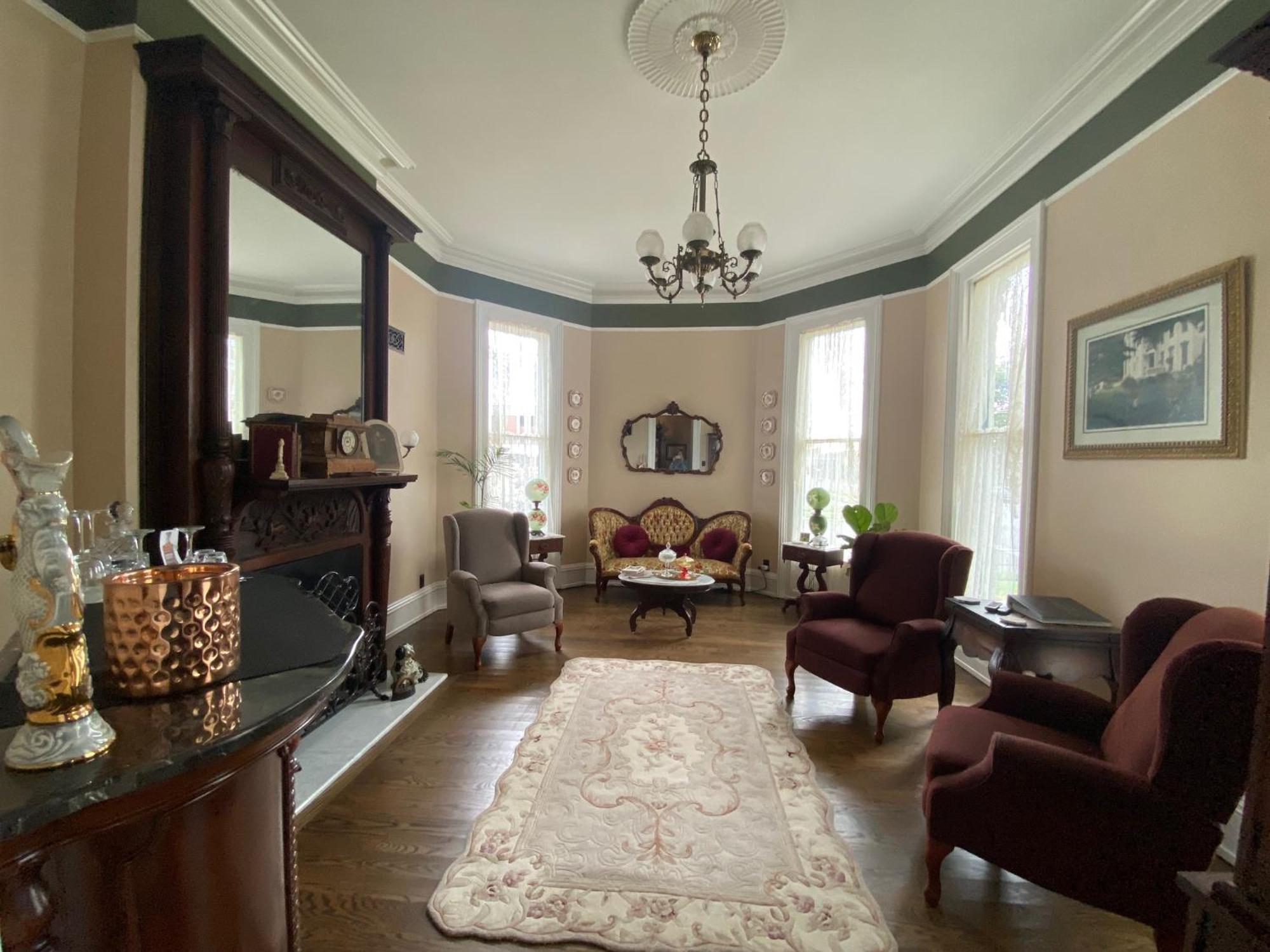 بادوكا Belle Louise Historic Bed & Breakfast المظهر الخارجي الصورة